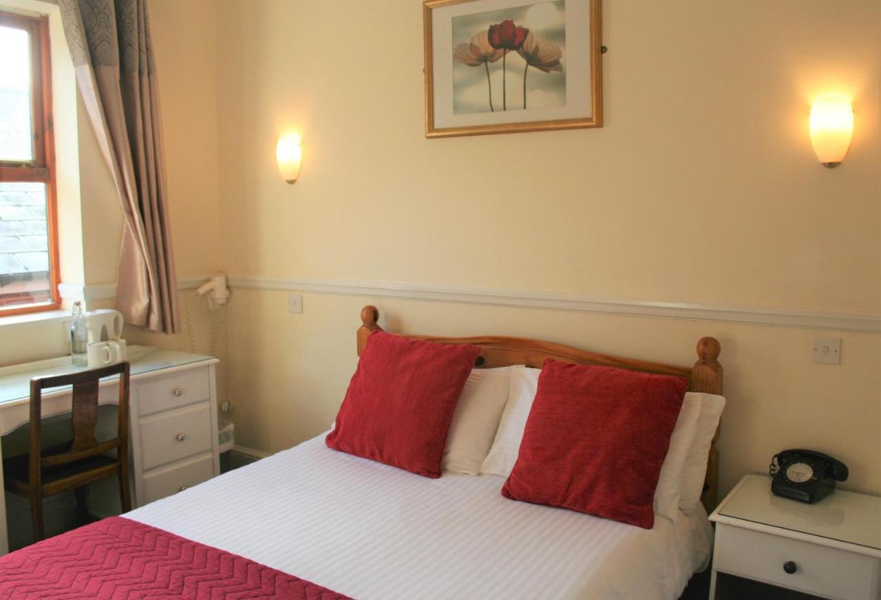 The Telstar Bed & Breakfast เอ็กซิเตอร์ ภายนอก รูปภาพ