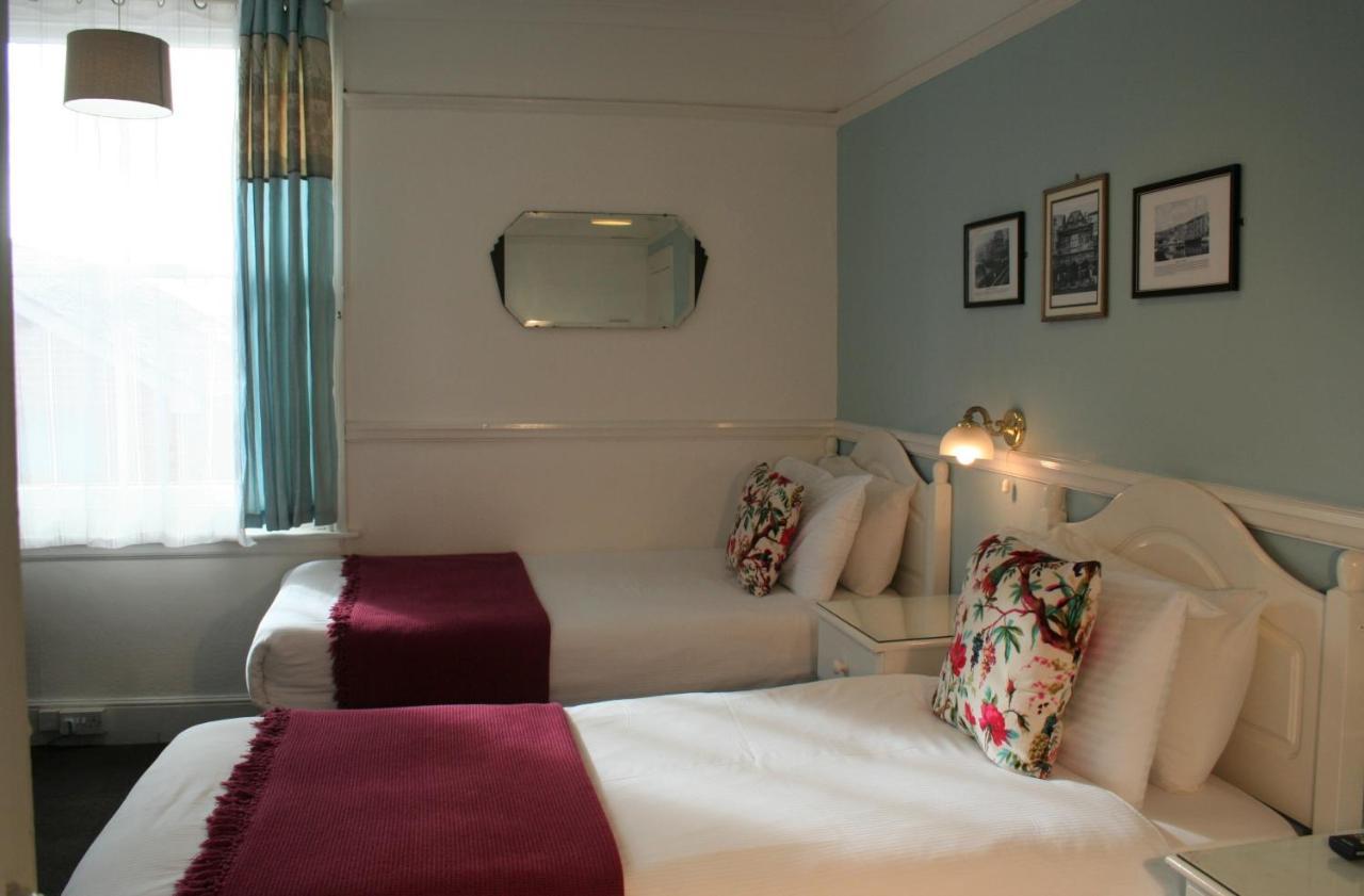 The Telstar Bed & Breakfast เอ็กซิเตอร์ ภายนอก รูปภาพ