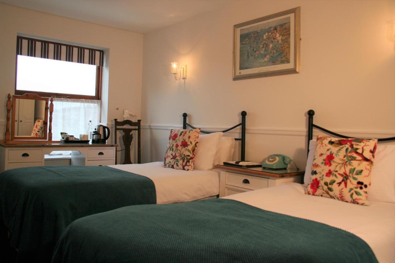 The Telstar Bed & Breakfast เอ็กซิเตอร์ ภายนอก รูปภาพ
